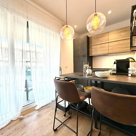 Borgo Garda Apartment *